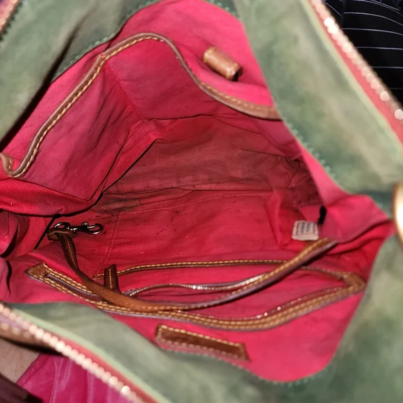 Dooney & Bourke Florentine Leather Tassel Medium Zip Hobo Handbag *callouts* - Picture 3 of 17